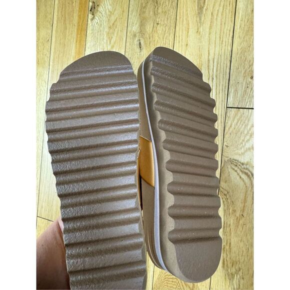 NWT Reef Womens Brown Sandals Size 7 - Picture 4 of 5